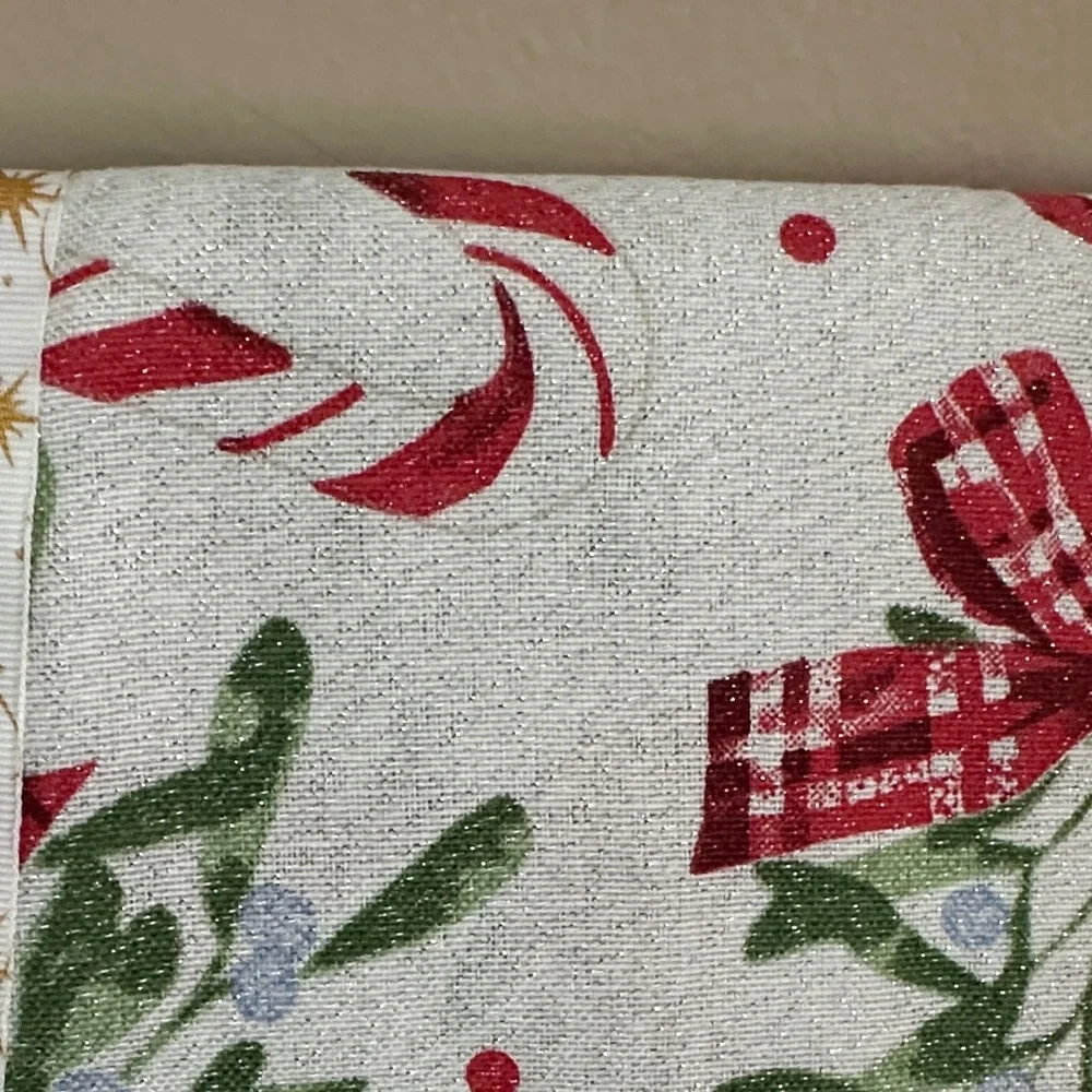 Cynthia Rowley Festive Holiday Tablecloth Red Plaid Bow 60x120 NEW!